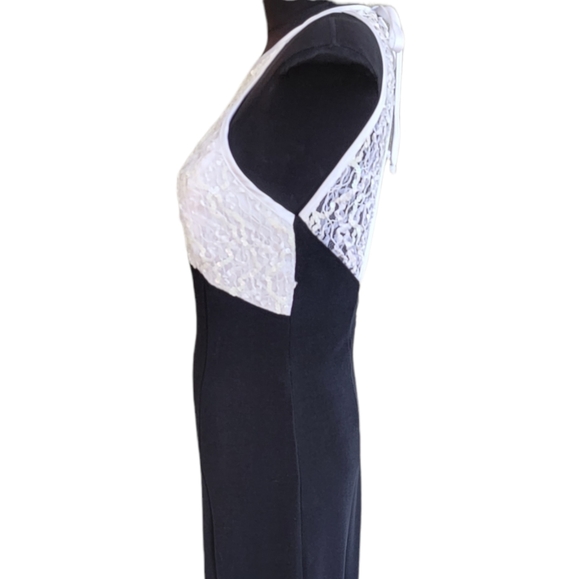 Bari-Jay Black and White Full Length Gown w/Front Slit..Sz. S - Picture 8 of 13